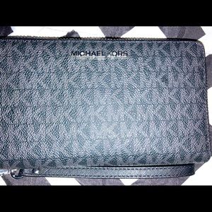 Michael Kors Clutch